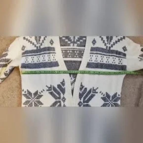 Open Style Blanket Cardigan, Snowflake Pattern - Picture 8 of 10